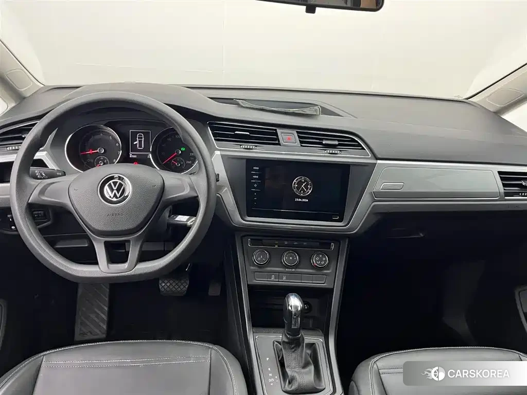 Volkswagen Touran id 4545735 из Китая 12