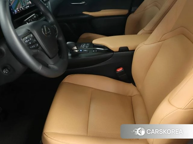 Lexus UX300h id 4879501 из Кореи 14