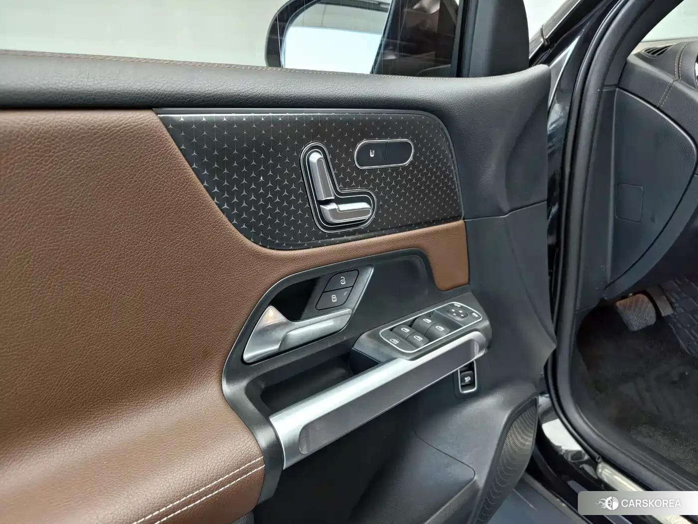 Mercedes-Benz GLB id 4538886 из Китая 15