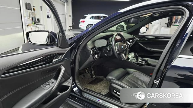 BMW 5 Series (G30) id 4508243 из Кореи 32
