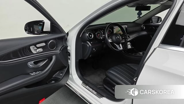 Mercedes-Benz E-Class W213 id 4304378 из Кореи 32