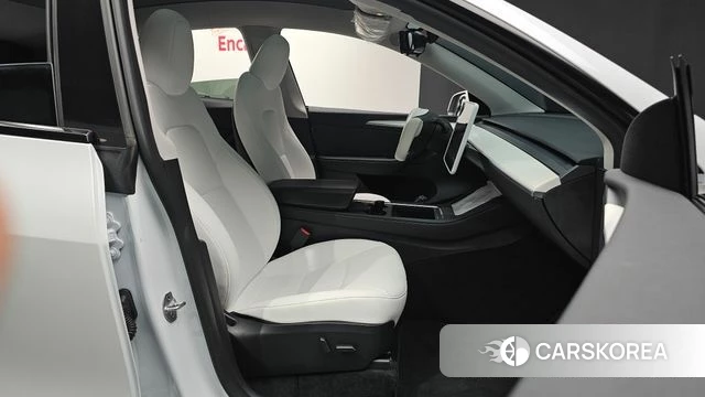 Tesla Model Y id 4194217 из Кореи 31