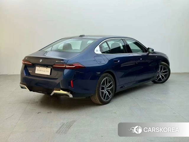 BMW i5 id 4273011 из Китая 18