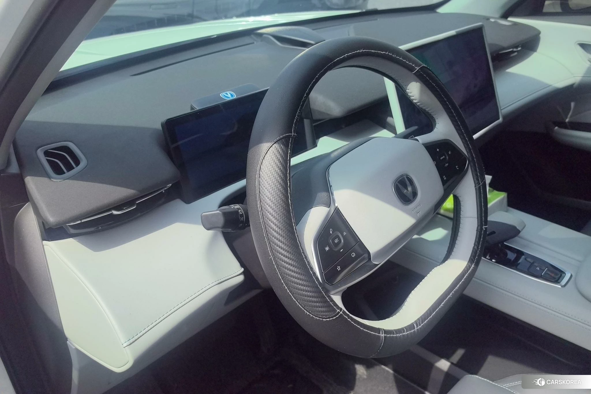 Chang'an UNI-Z PHEV id 4468063 из Китая 17