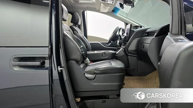 Hyundai Staria id 3811682 из Кореи 20