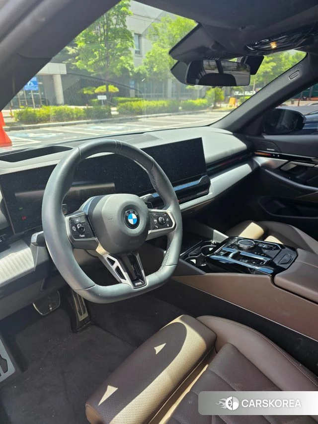 BMW 5 Series (G60) id 4486656 из Кореи 10