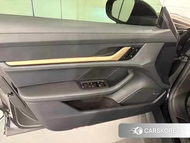 Porsche Taycan id 3750834 из Кореи 12