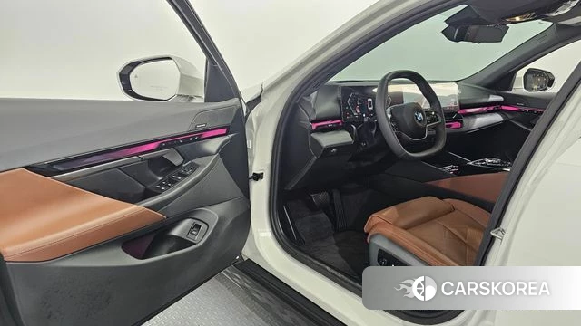 BMW 5 Series (G60) id 4222988 из Кореи 20