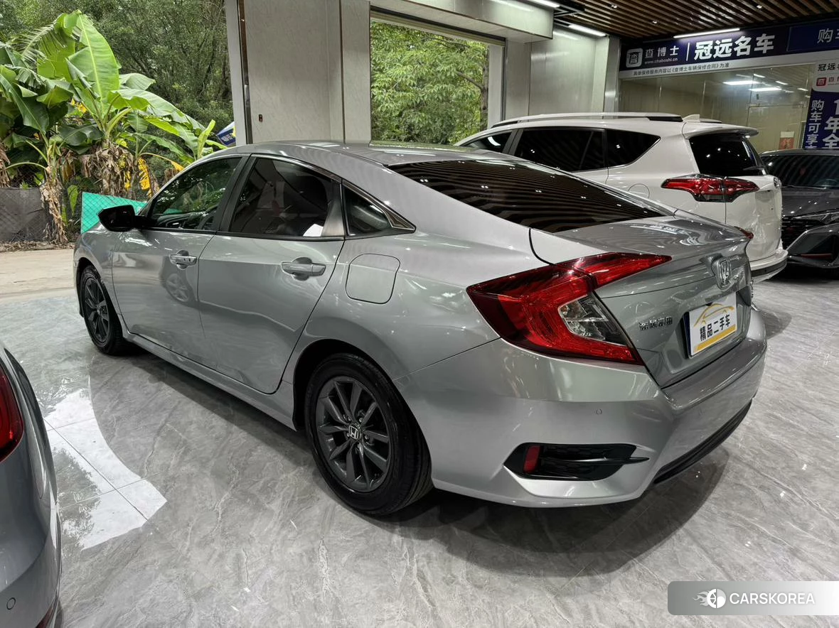 Honda Civic id 4455425 из Китая 15