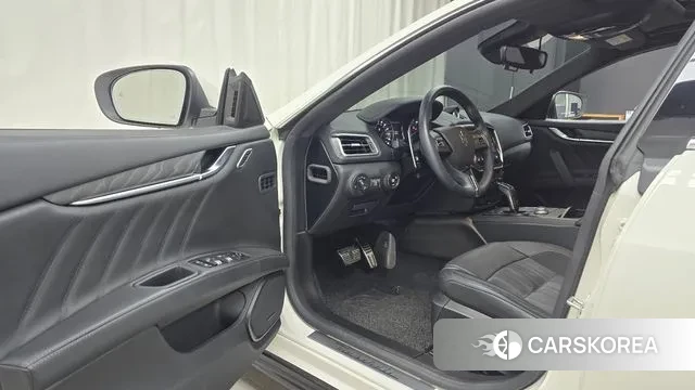 Maserati Ghibli id 3670848 из Кореи 20