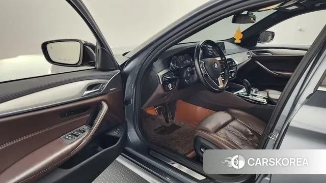 BMW 5 Series (G30) id 3363272 из Кореи 20