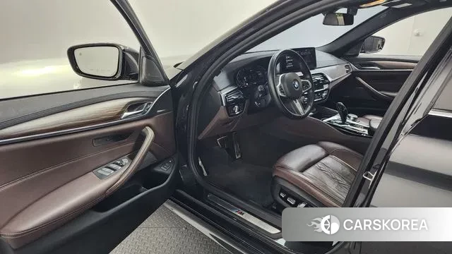 BMW 5 Series (G30) id 3655717 из Кореи 20