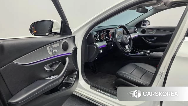 Mercedes-Benz E-Class W213 id 3808429 из Кореи 20