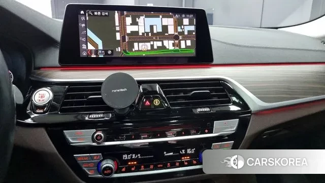 BMW 5 Series (G30) id 3385856 из Кореи 18