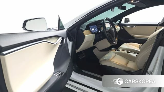 Tesla Model S id 4470985 из Кореи 20