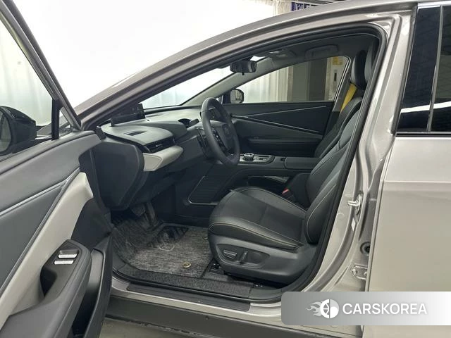 Toyota bZ5 id 4348788 из Китая 20