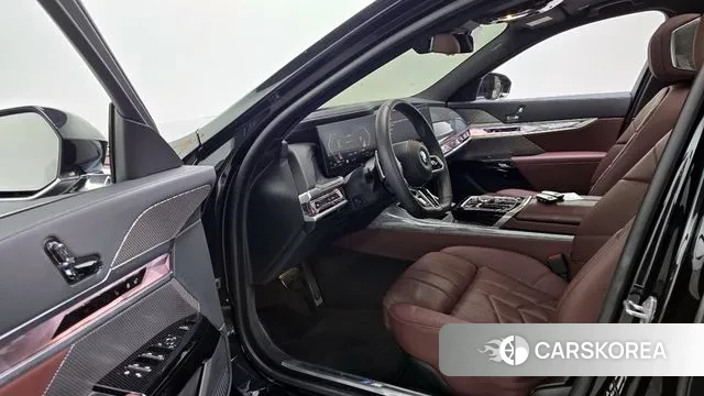 BMW 7 Series (G70) id 3544486 из Кореи 20