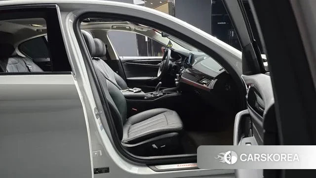 BMW 5 Series (G30) id 3039473 из Кореи 20