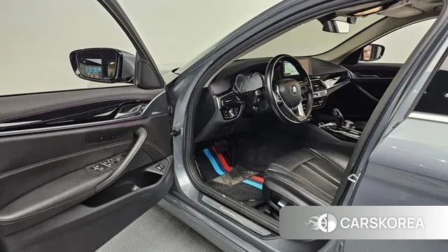 BMW 5 Series (G30) id 3761067 из Кореи 20