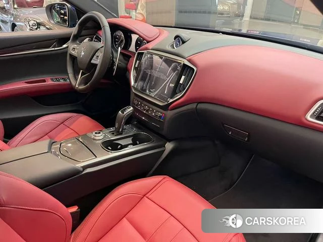 Maserati Ghibli id 4240378 из Китая 21