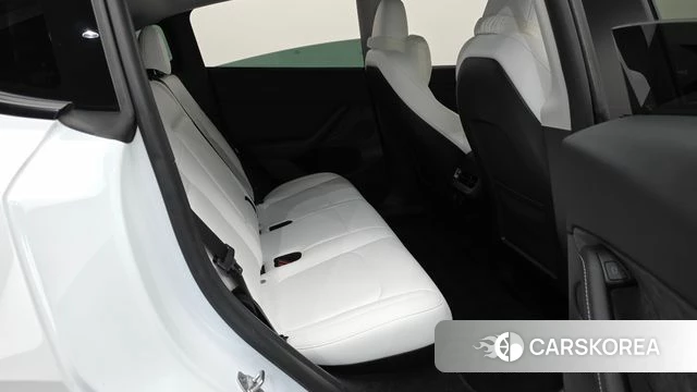 Tesla Model Y id 4720095 из Кореи 32
