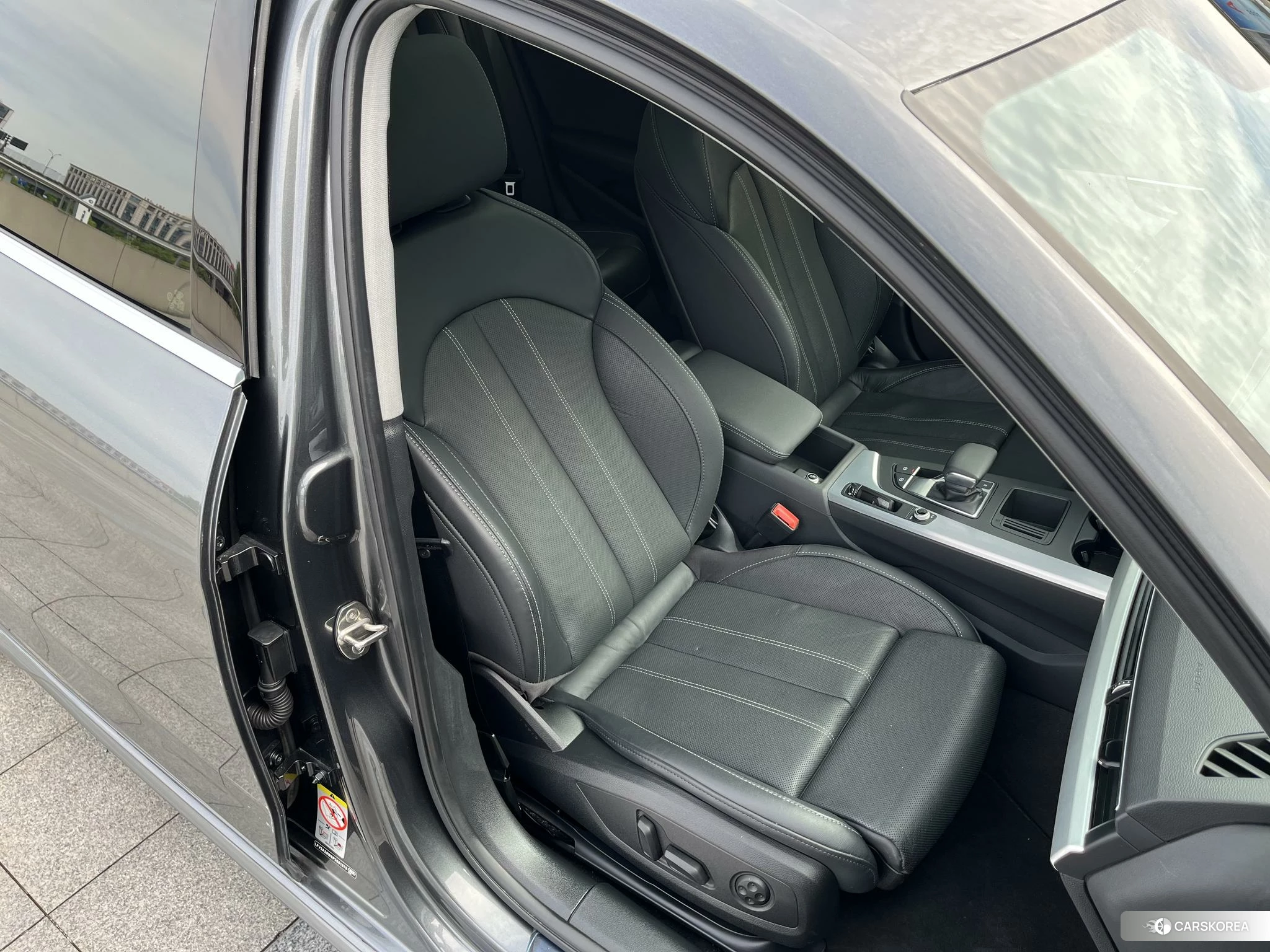Audi A4L id 4407500 из Китая 12