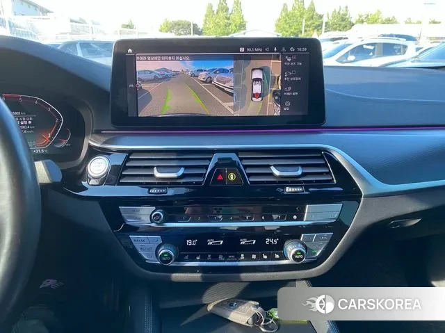 BMW 5 Series (G30) id 3093550 из Кореи 20