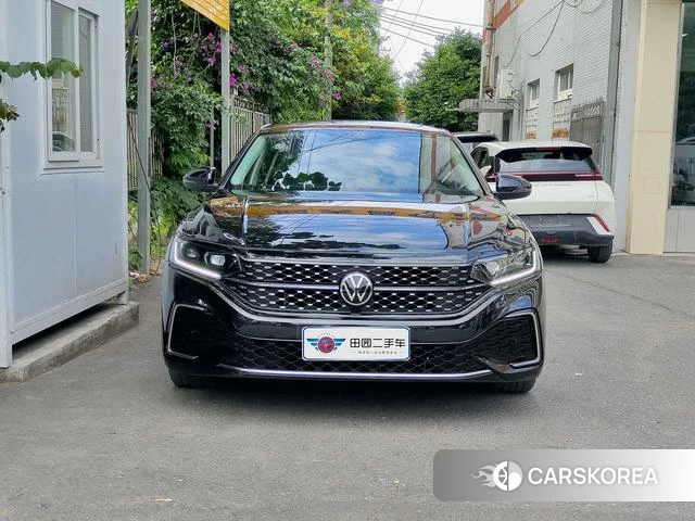 Volkswagen Passat id 4341763 из Китая 10