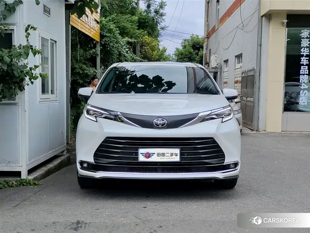 Toyota Sienna id 4565289 из Китая 11