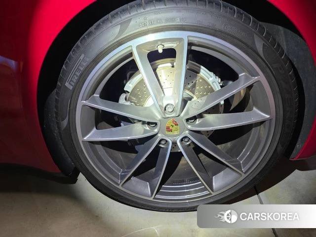 Porsche 911(992) id 4507798 из Кореи 10