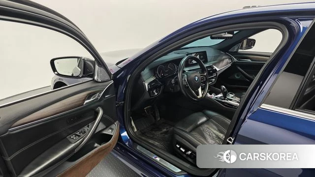 BMW 5 Series (G30) id 3861747 из Кореи 20