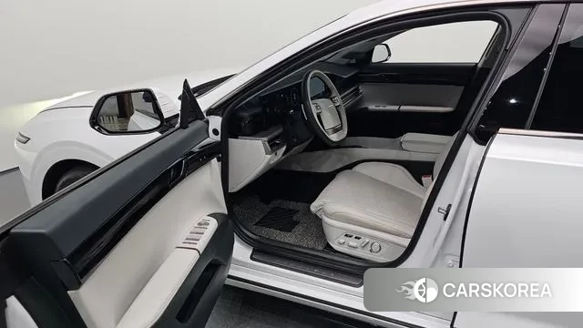 Hyundai Grandeur (GN7) id 3353982 из Кореи 20