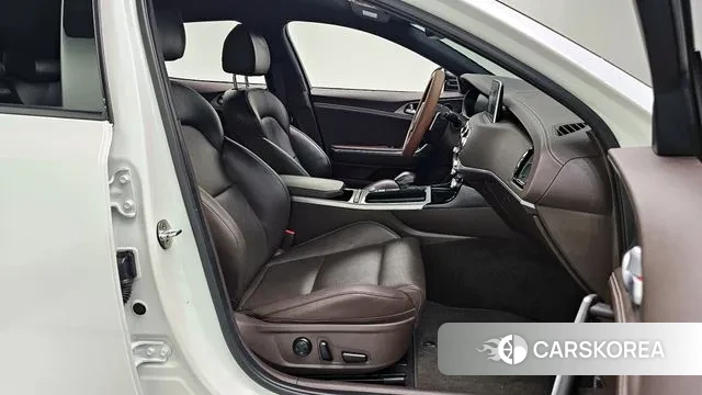 Kia Stinger id 3254111 из Кореи 20