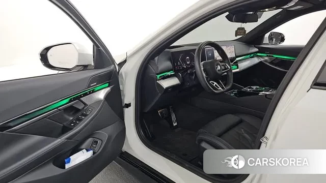 BMW 5 Series (G60) id 3648967 из Кореи 20