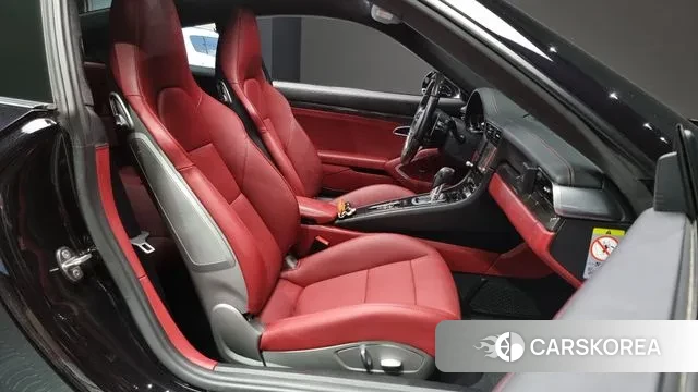 Porsche 911(992) id 3004448 из Кореи 20