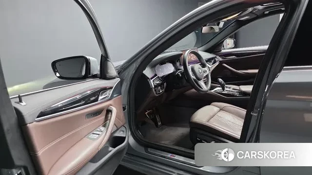 BMW 5 Series (G30) id 3770761 из Кореи 20