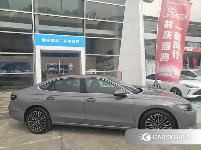 Volkswagen Passat id 4260161 из Китая 18