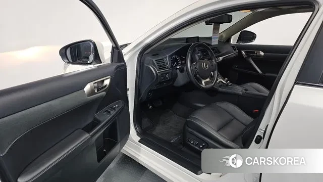 Lexus CT200h id 3449857 из Кореи 20