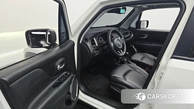 Jeep Renegade id 4647241 из Кореи 31
