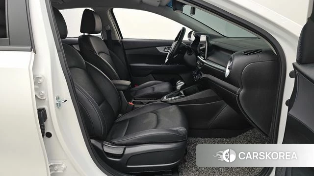 Kia The New K3 2nd generation id 3923075 из Кореи 20