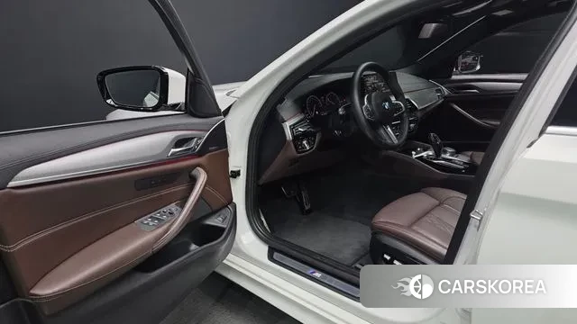 BMW 5 Series (G30) id 3275193 из Кореи 20