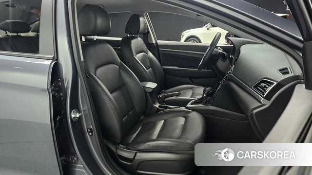 Hyundai Avante AD id 4543771 из Кореи 31