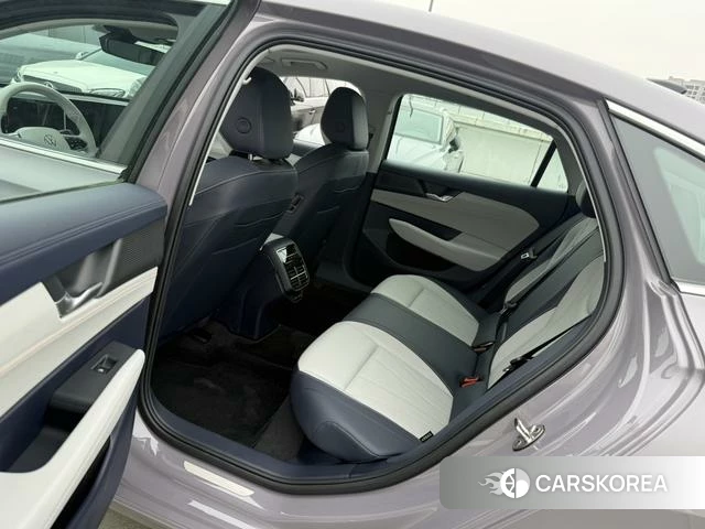 Volkswagen Passat id 4348852 из Китая 13