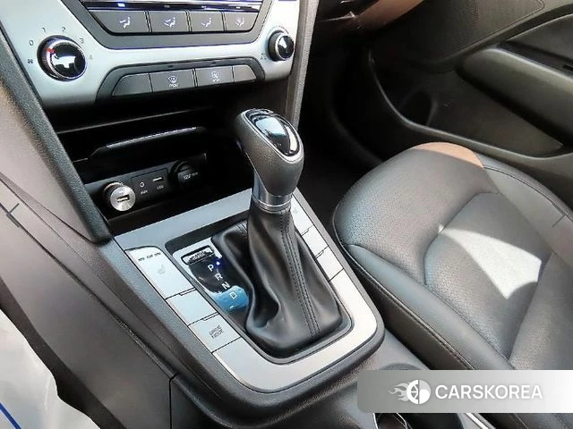 Hyundai Avante AD id 3861773 из Кореи 18