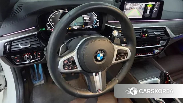 BMW 5 Series (G30) id 3499222 из Кореи 20