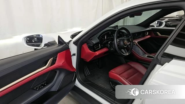 Porsche Taycan id 3941146 из Кореи 20