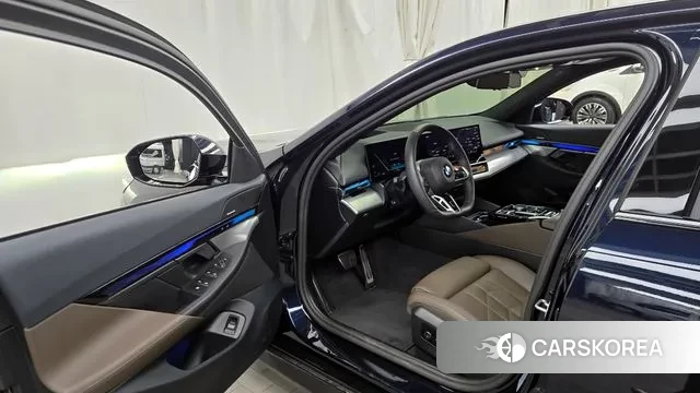 BMW 5 Series (G60) id 3560085 из Кореи 20