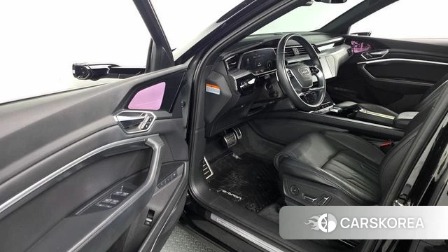 Audi e-Tron id 4322307 из Кореи 20