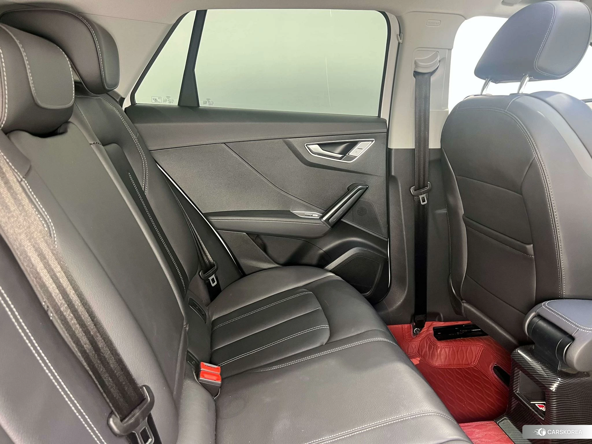 Audi Q2L id 4454126 из Китая 16