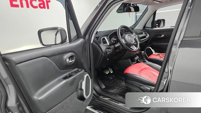 Jeep Renegade id 3713882 из Кореи 20